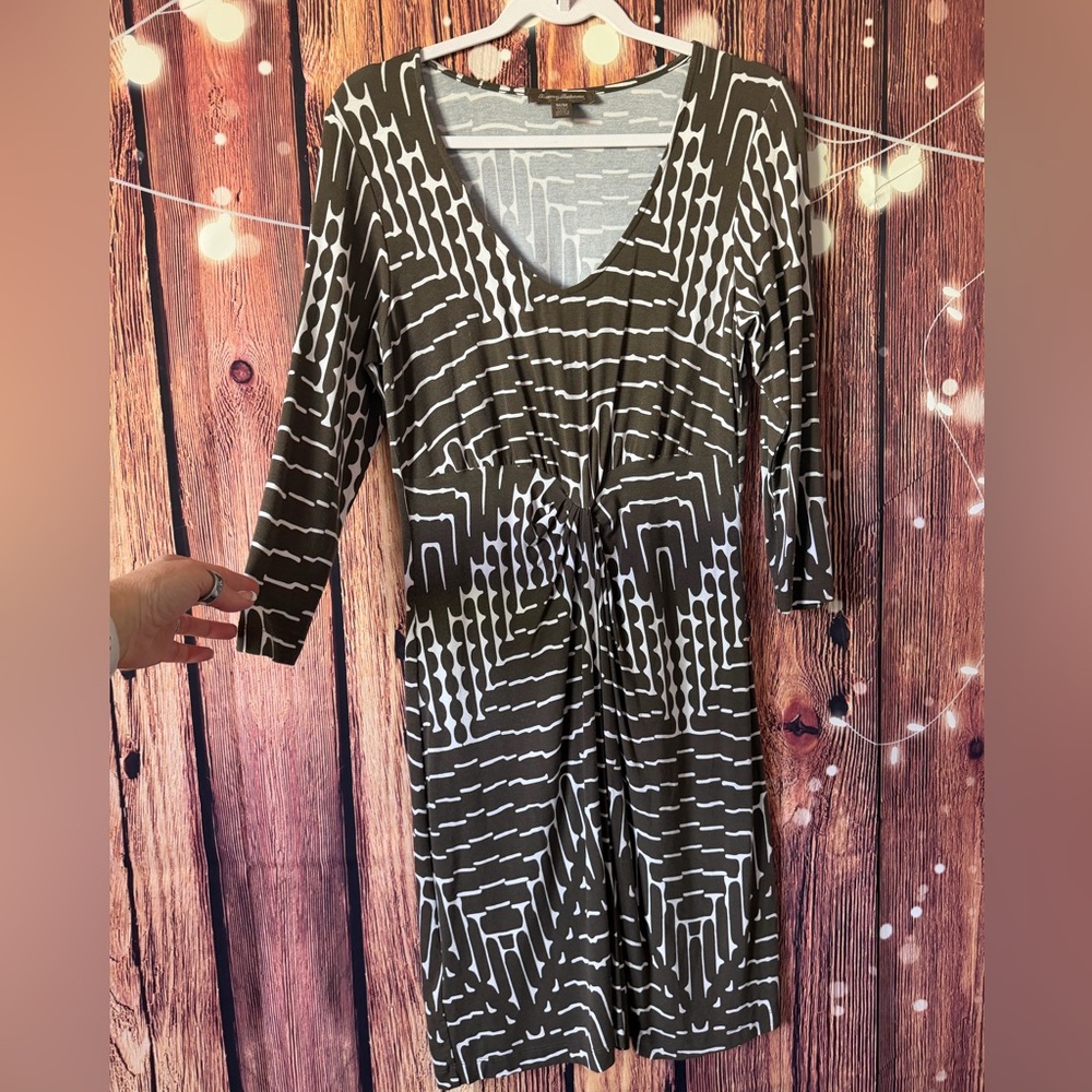 Tommy Bahama Olive and White Geometric Dress